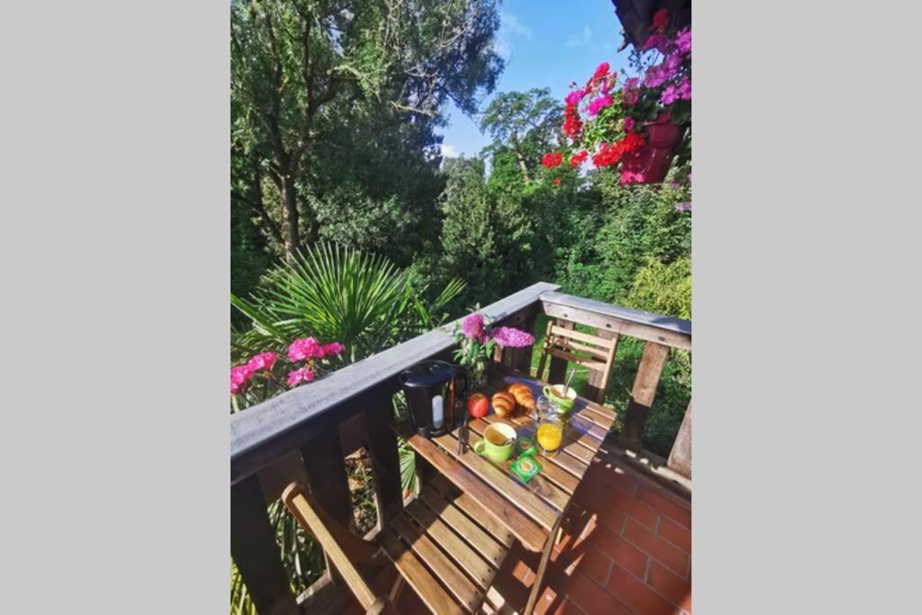 Gite Le Balcon Flaubert Forges-les-Eaux Exterior photo