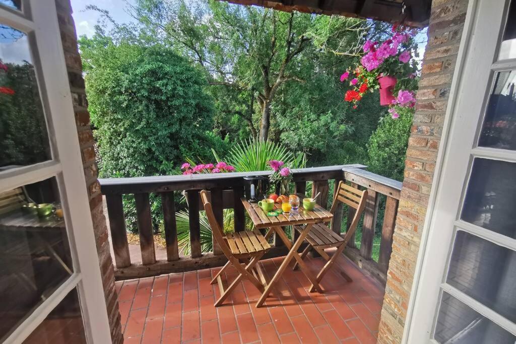 Gite Le Balcon Flaubert Forges-les-Eaux Exterior photo